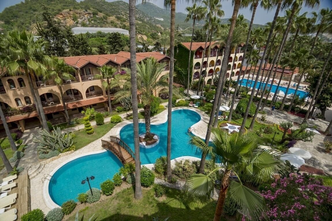 Апартаменты Green Paradise Beach Hotel 4*